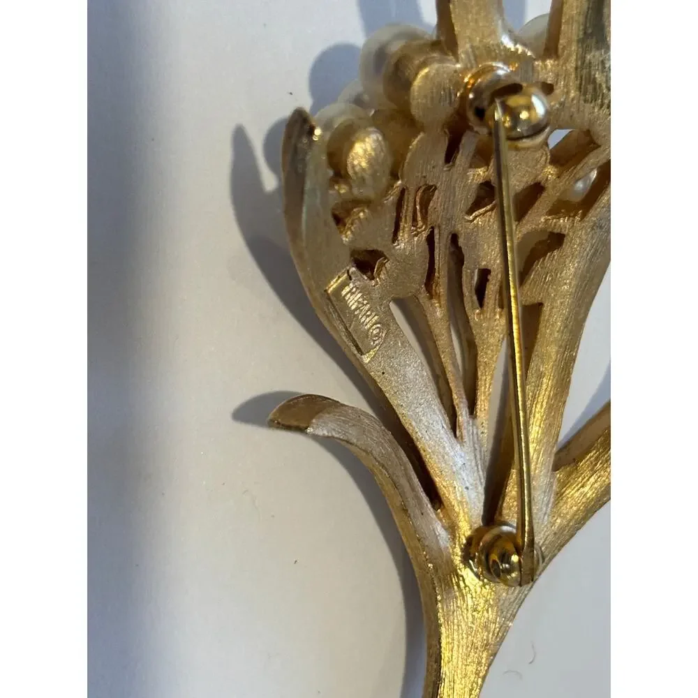 Vintage Trifari Gold Tone Brooch Faux Pearls